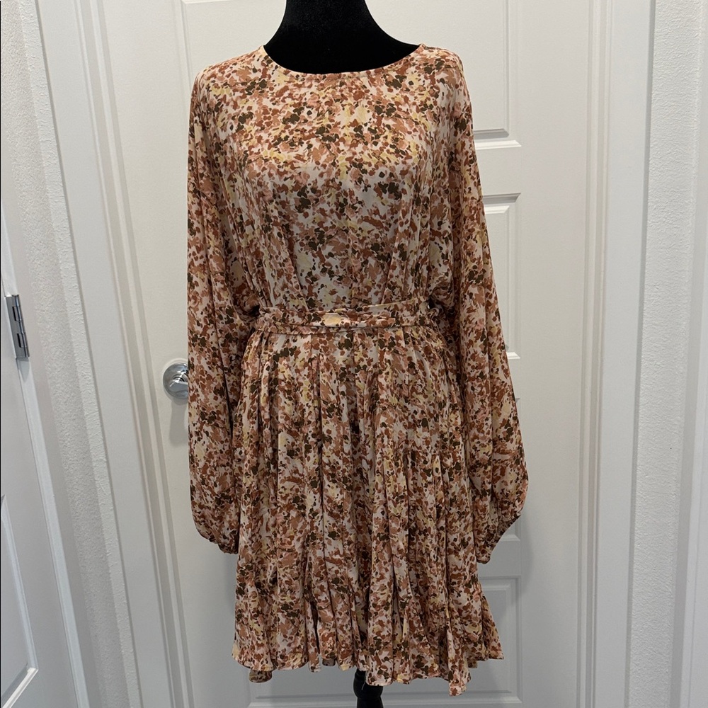 TALULAH Long Sleeve Dress in Brown and Cream Floral - Picture 5 of 11